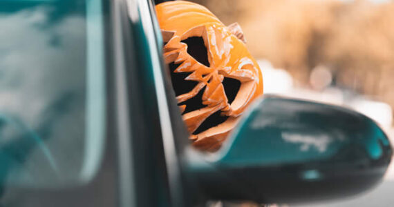 halloween car